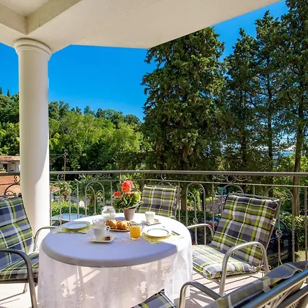 Appartement All For You - With A Swimming Pool Opatija